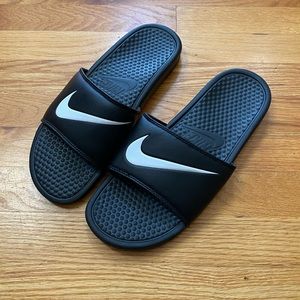 Nike | Mens Black Slip-On Sandals